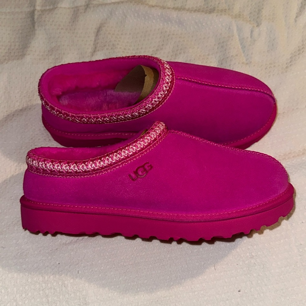 Pink UGG, Tasman shoe